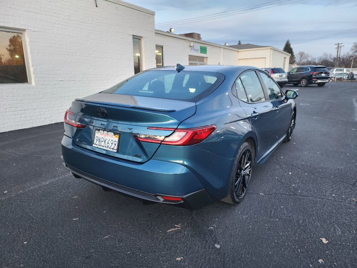Used 2025 Toyota Camry SE w/ Multimedia Upgrade Package image 5