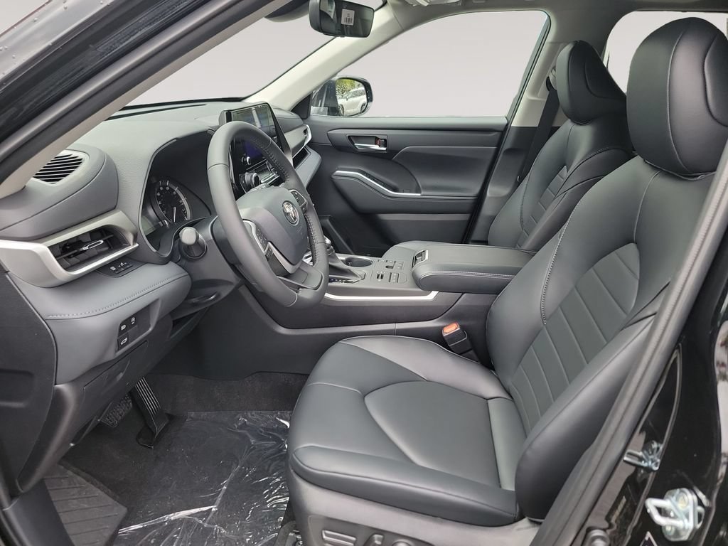 New 2023 Toyota Highlander XLE AWD/4WD image 9