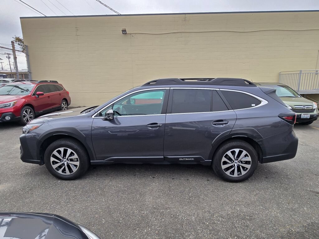 Certified 2024 Subaru Outback Premium AWD/4WD image 4