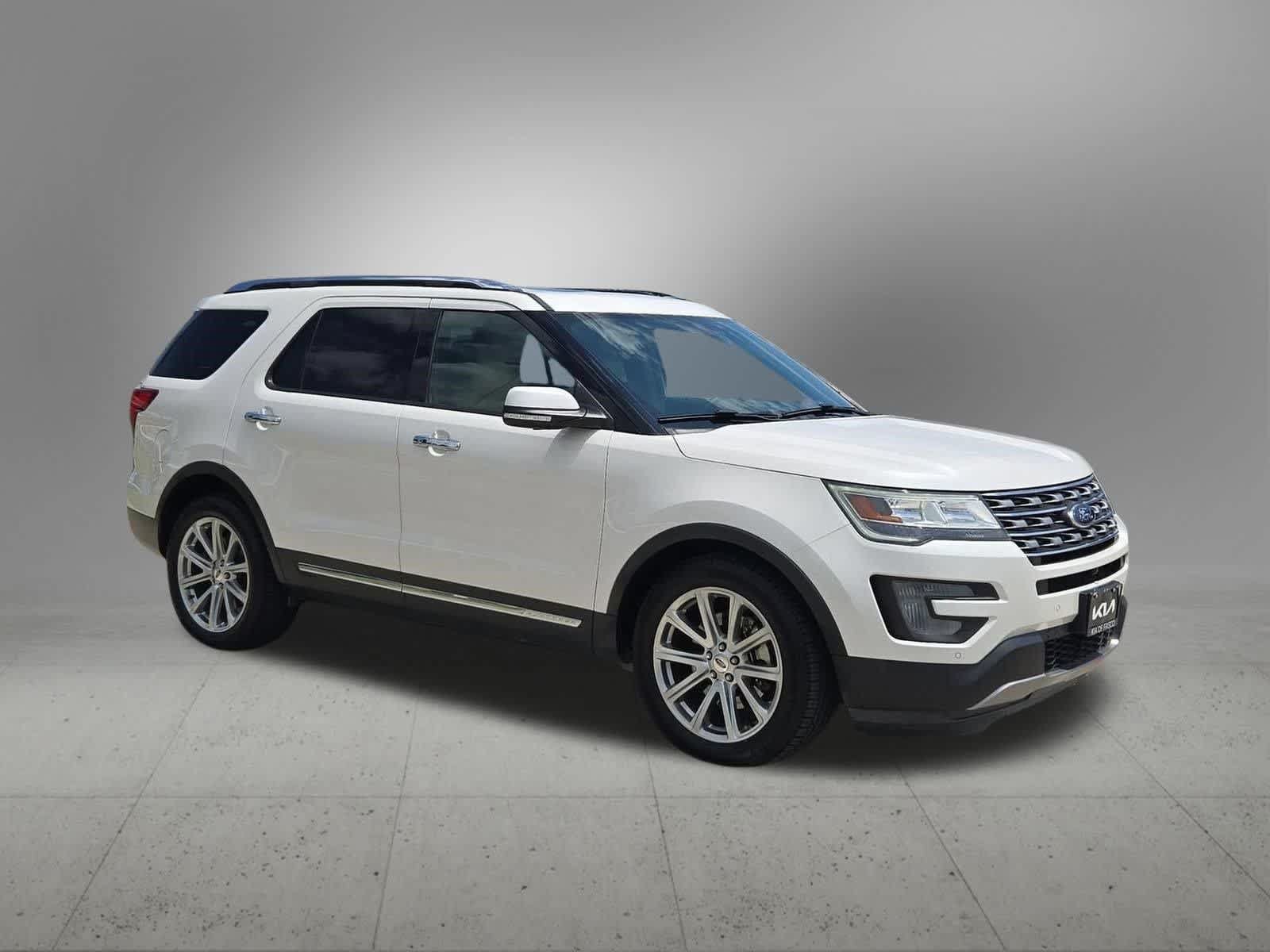 Used 2017 Ford Explorer Limited FWD image 8