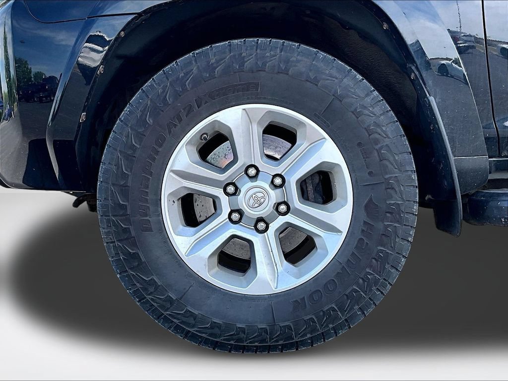 Used 2017 Toyota 4Runner SR5 Premium AWD/4WD image 9