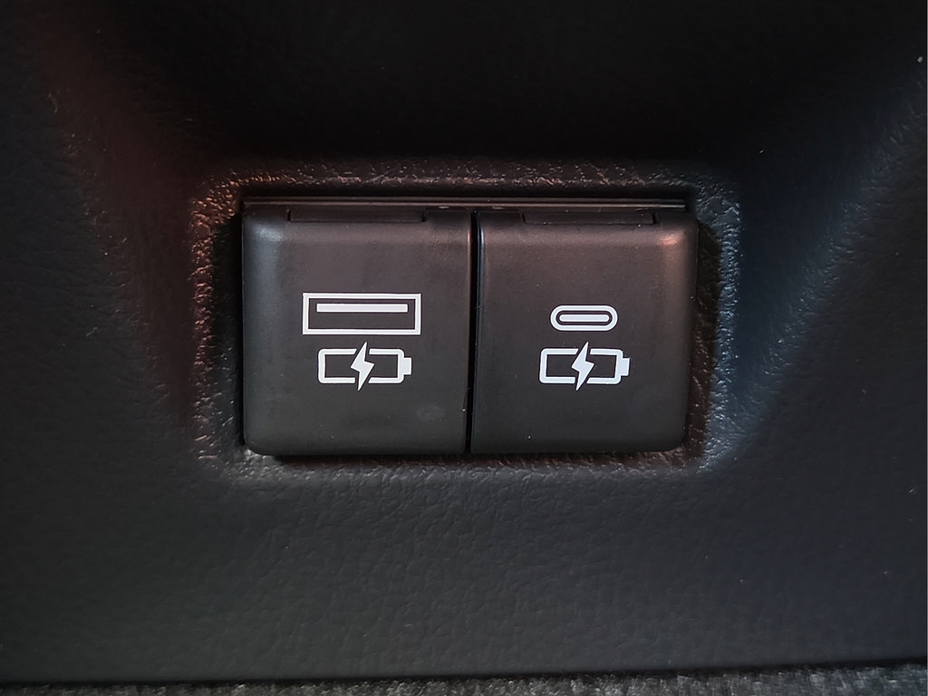 New 2026 Toyota Camry SE w/ Convenience Package FWD image 15