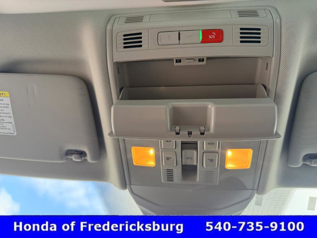 Used 2024 Volkswagen Jetta SEL image 34