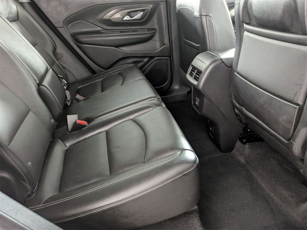 Used 2024 GMC Terrain SLT image 29