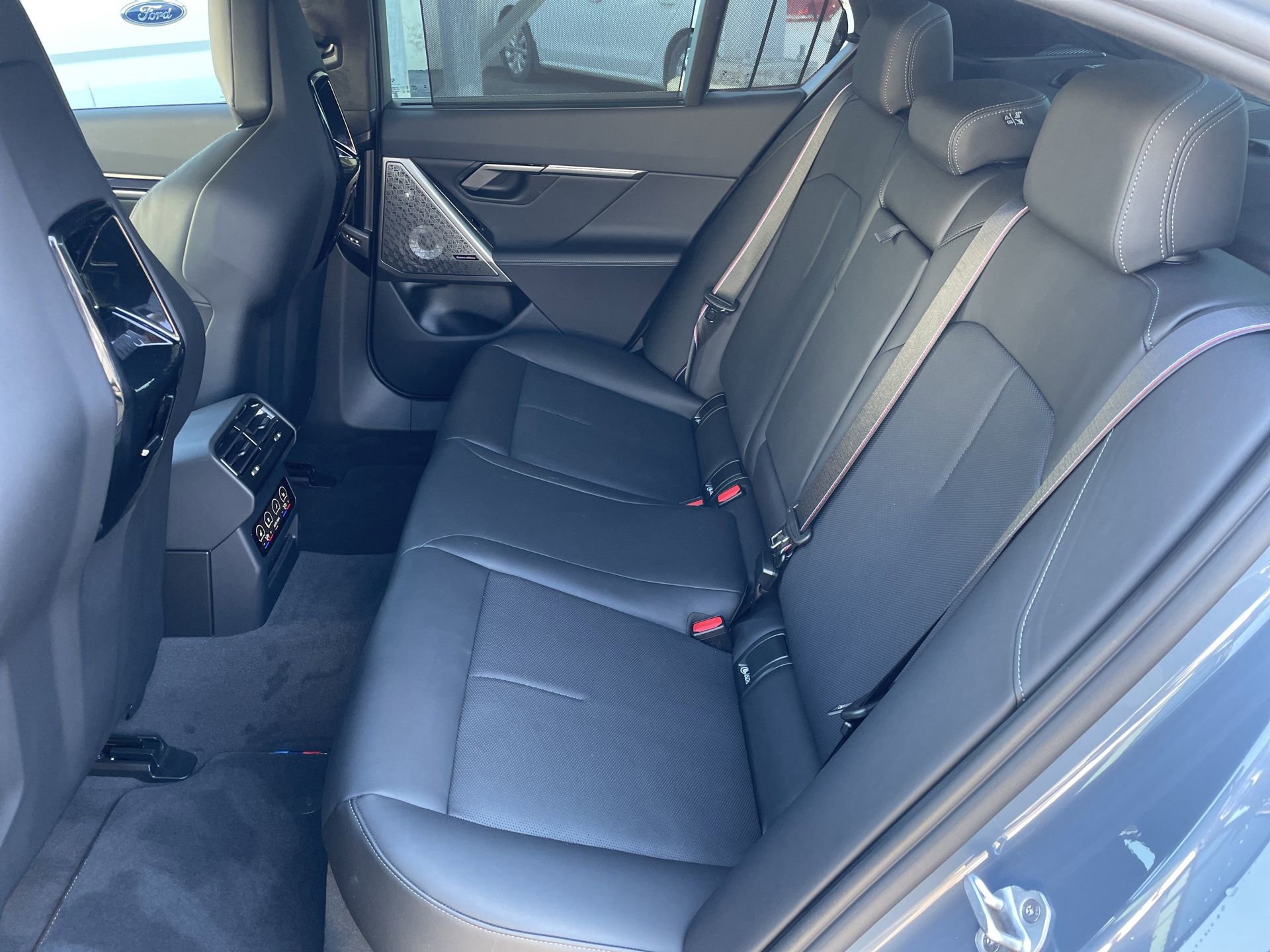 Certified 2026 BMW M5 w/ Executive Package image 10