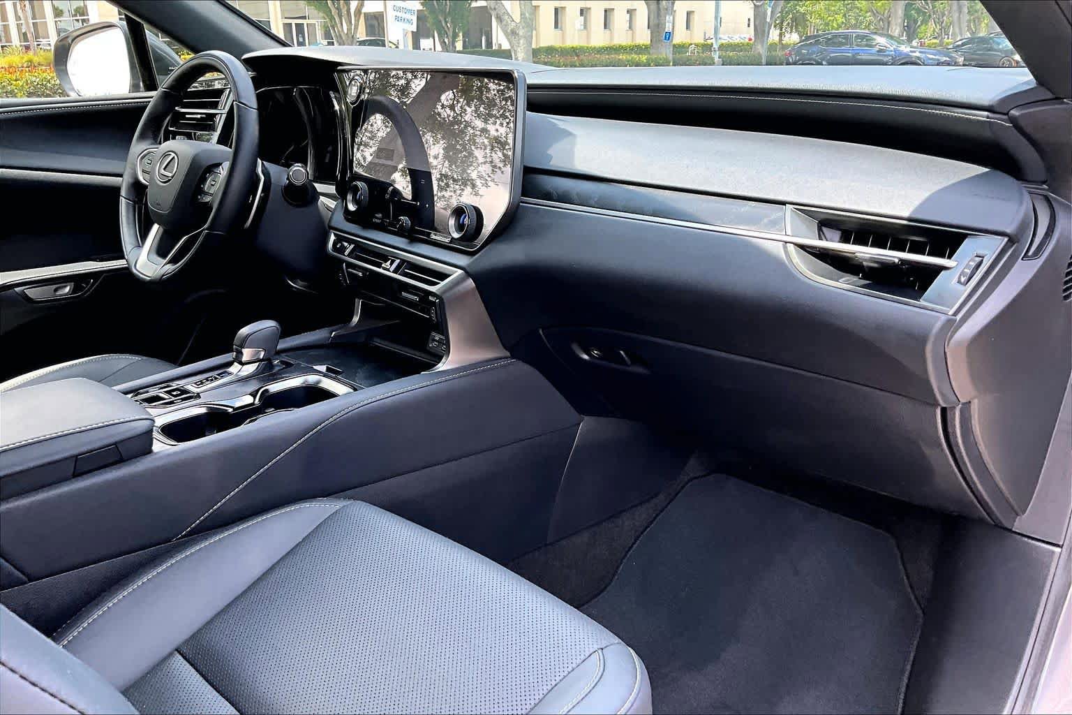 Used 2026 Lexus RX 350 Premium w/ Accessory Package (Z1) FWD image 19