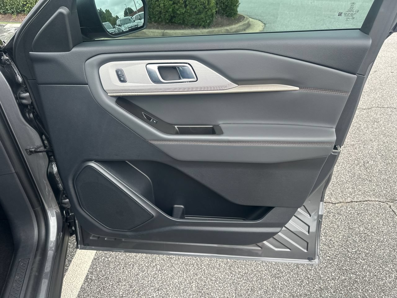 New 2026 Ford Explorer Active RWD image 14