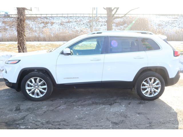Used 2017 Jeep Cherokee Limited image 4