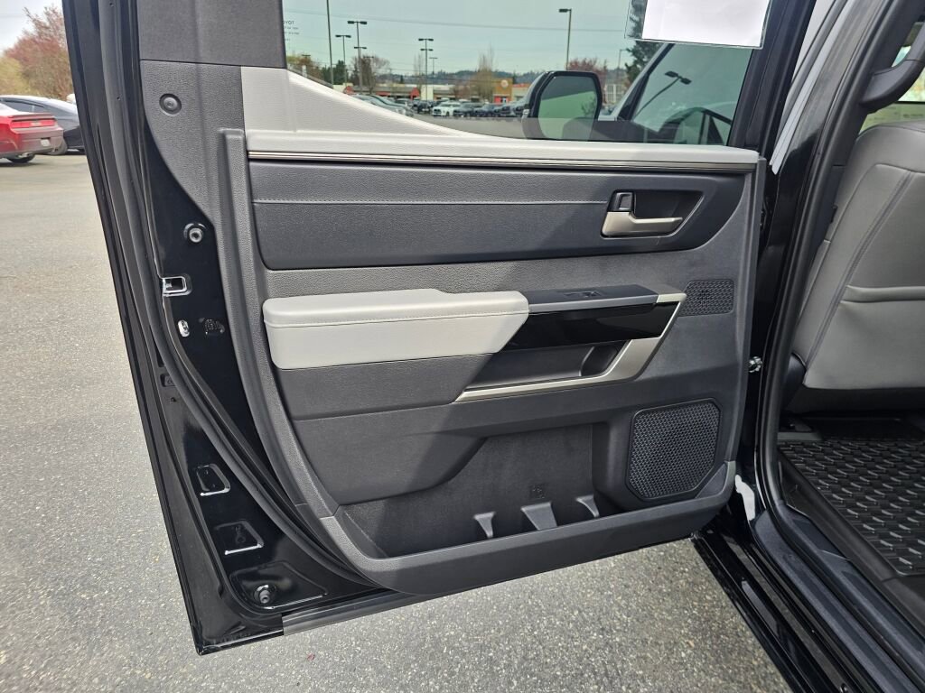 Used 2025 Toyota Tundra Limited image 18