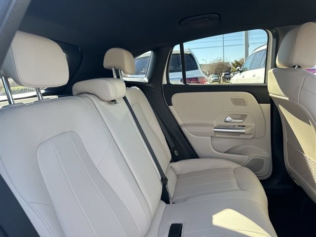 Used 2025 Mercedes-Benz GLA 250 4MATIC image 26