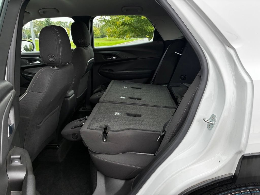 Used 2023 Chevrolet TrailBlazer LS FWD image 19