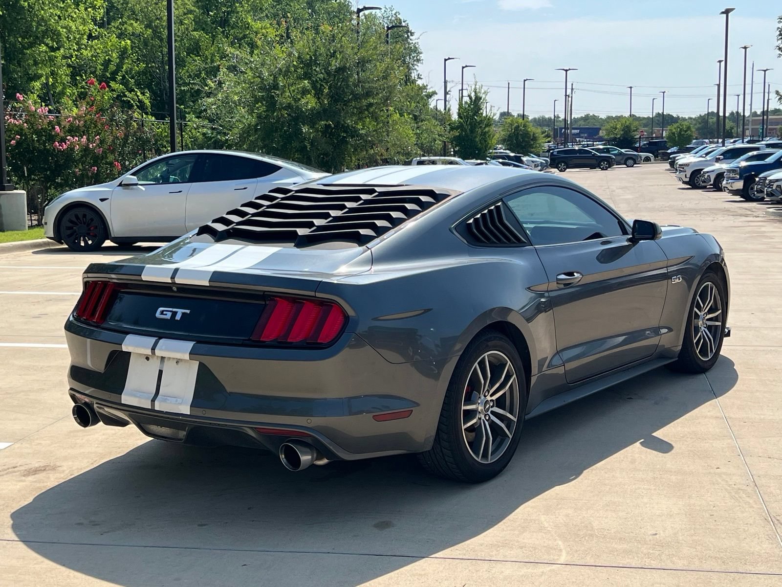 Used 2015 Ford Mustang GT RWD image 11