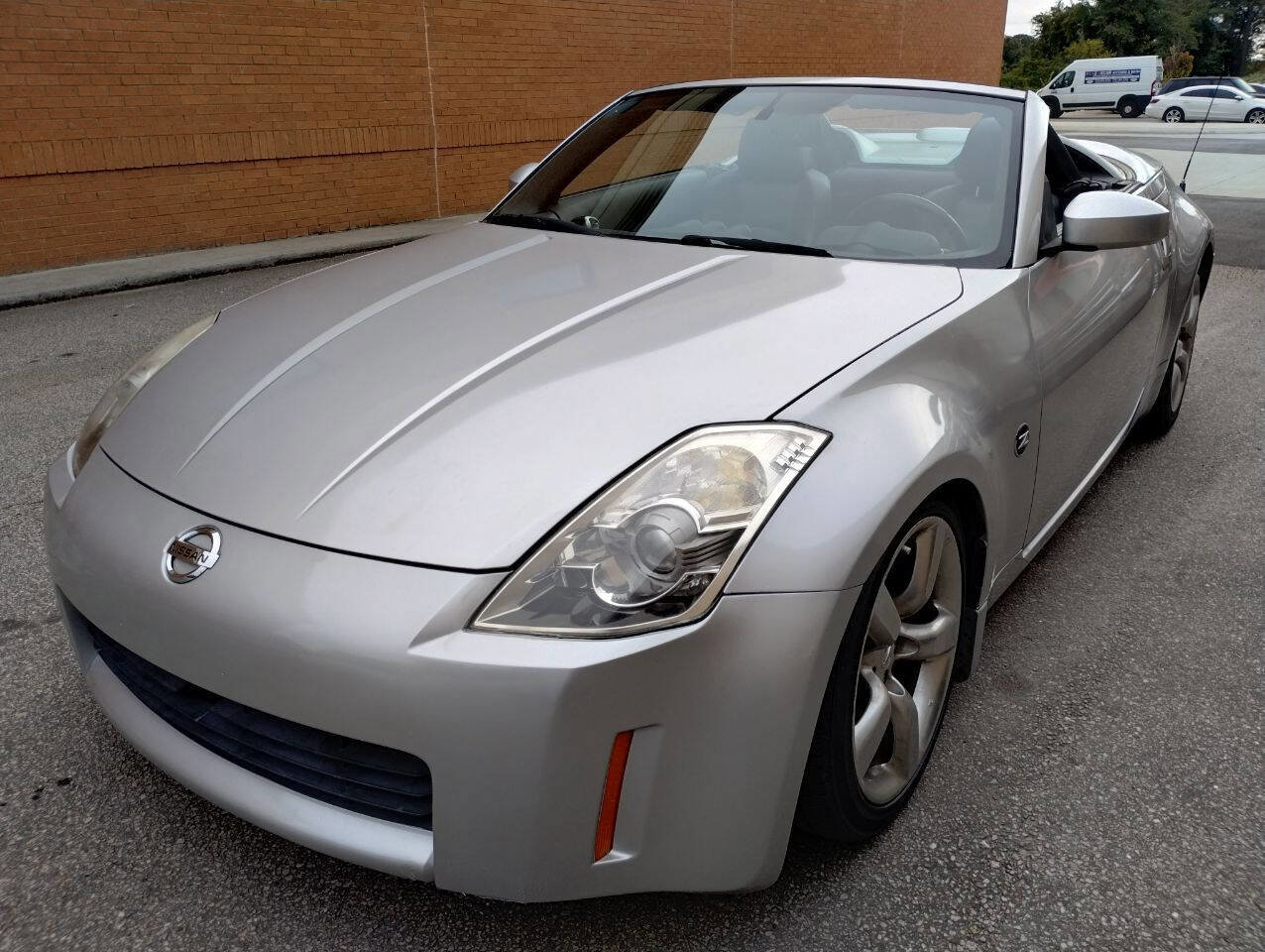 Used 2006 Nissan 350Z Touring image 9