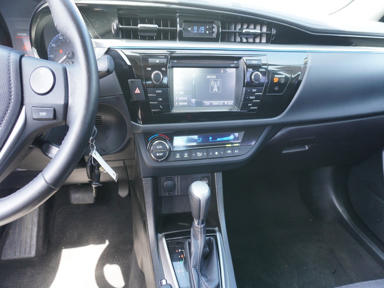 Used 2016 Toyota Corolla S FWD image 14