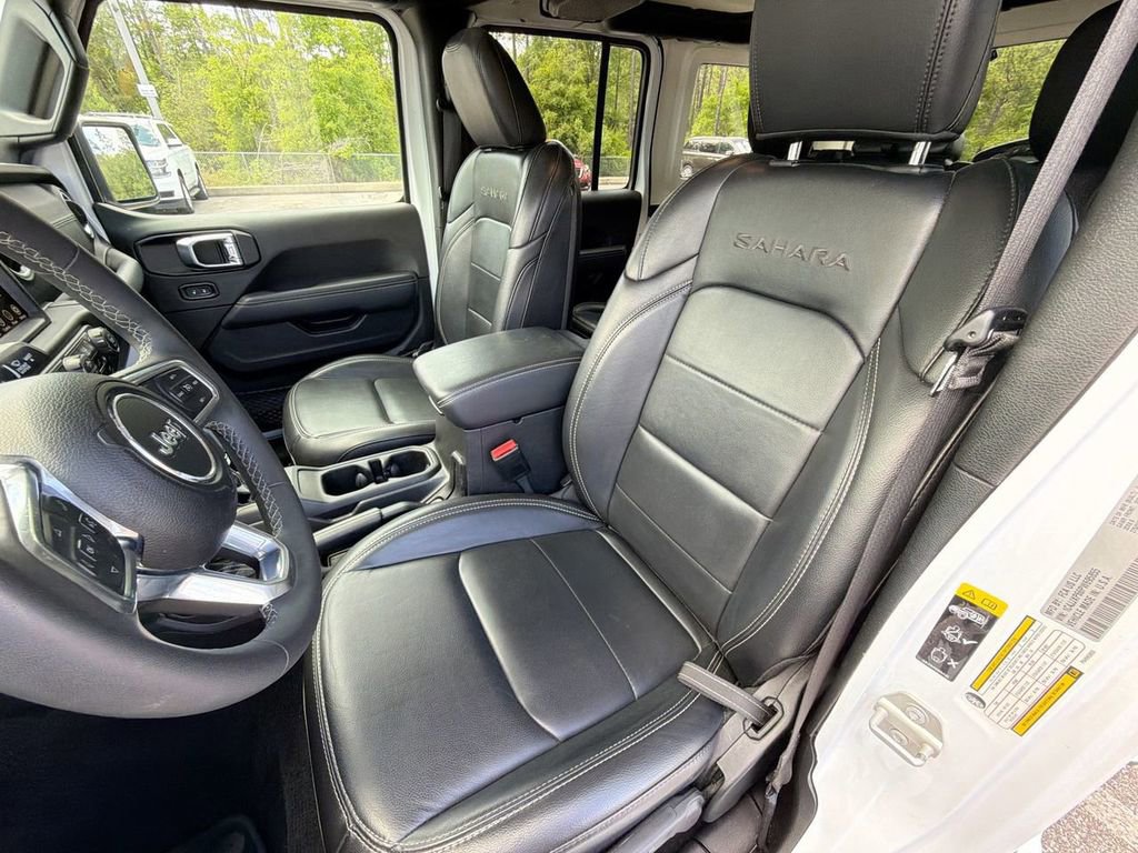 Used 2023 Jeep Wrangler Unlimited Sahara AWD/4WD image 17