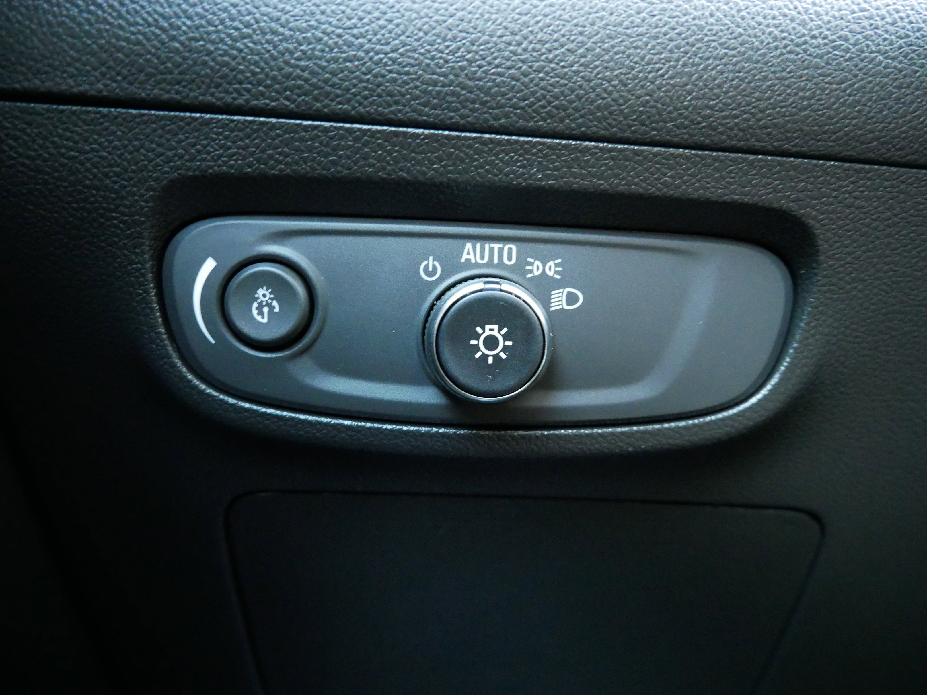 Used 2024 Buick Encore GX Sport Touring image 26