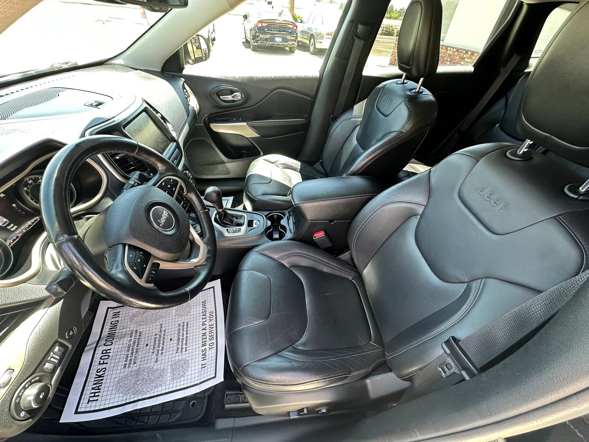 Used 2018 Jeep Cherokee Limited AWD/4WD image 27