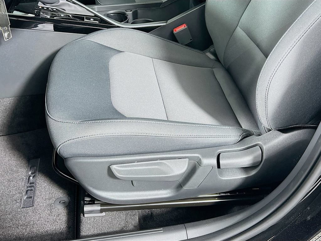New 2026 Kia Niro LX FWD image 16