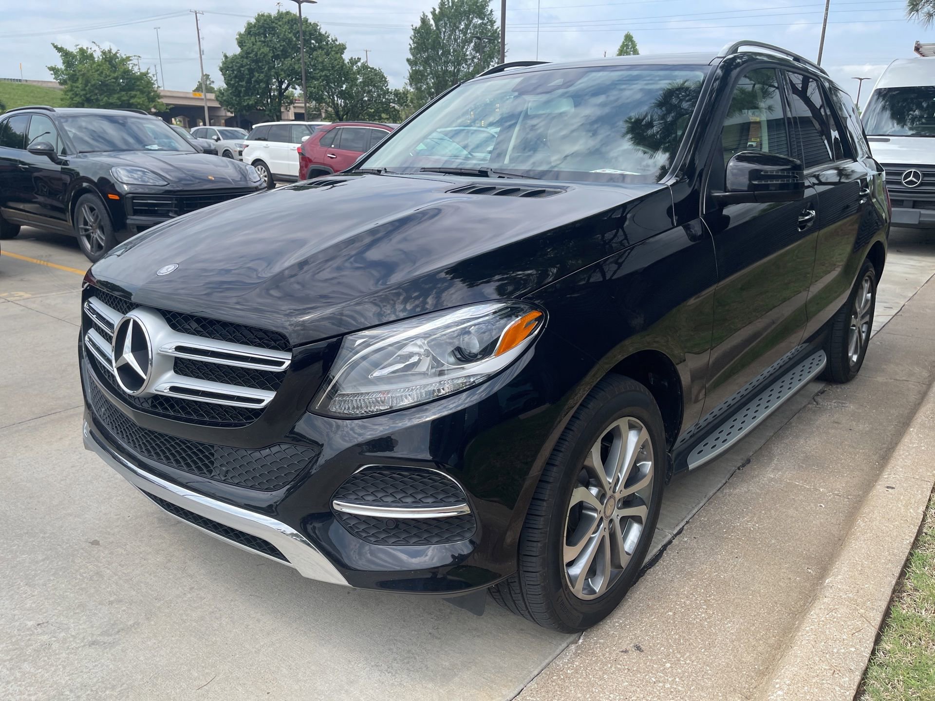 Used 2016 Mercedes-Benz GLE 350 4MATIC image 1