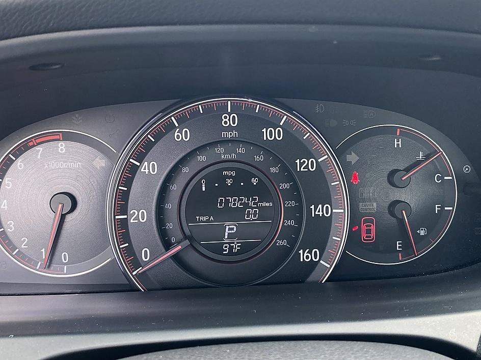 Used 2017 Honda Accord EX image 13