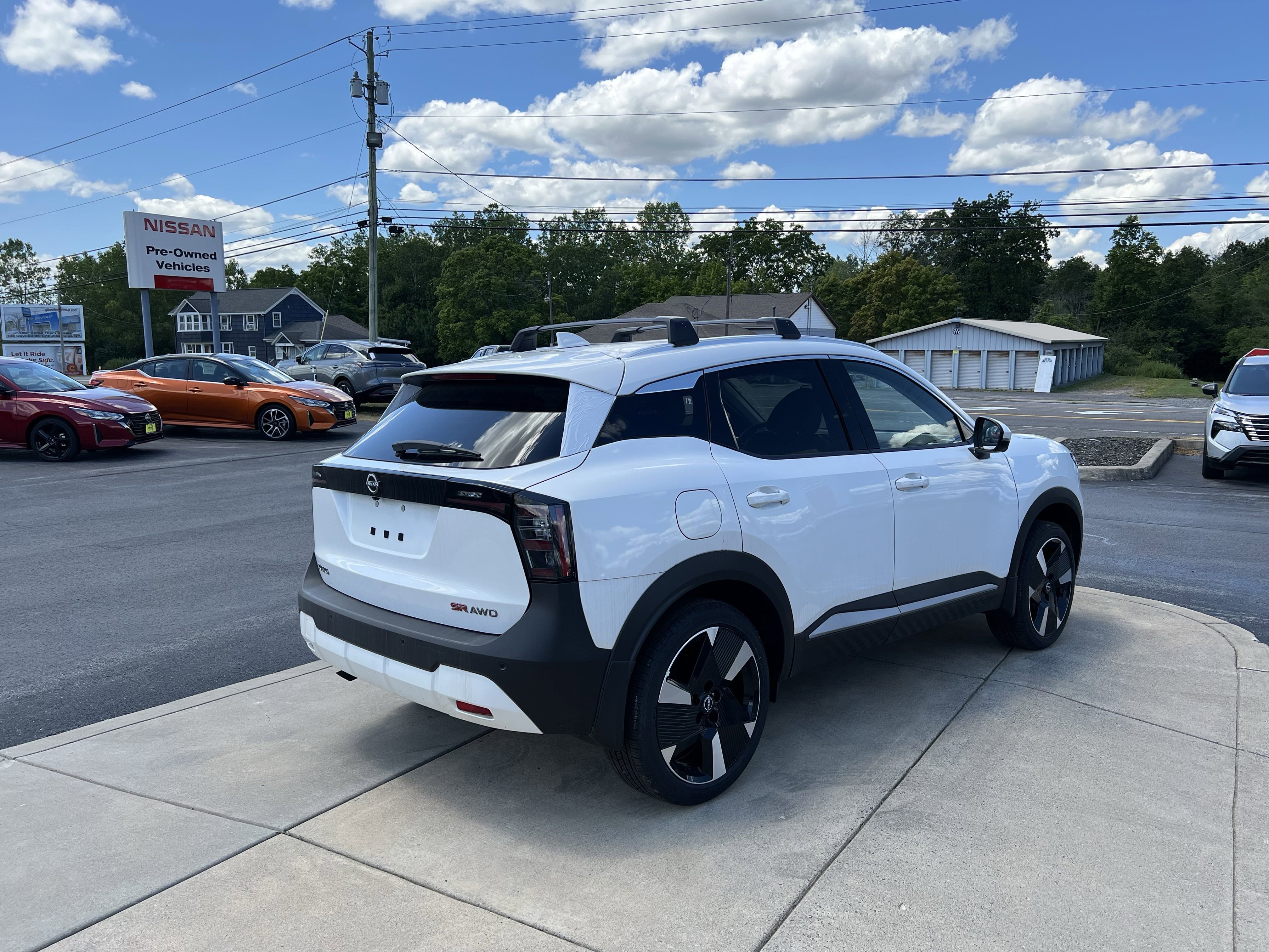 New 2025 Nissan Kicks SR image 10
