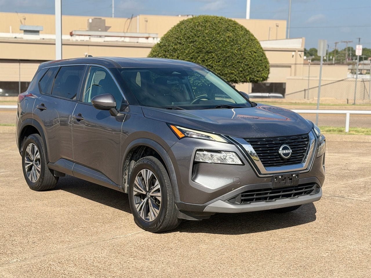 Certified 2022 Nissan Rogue SV FWD image 3