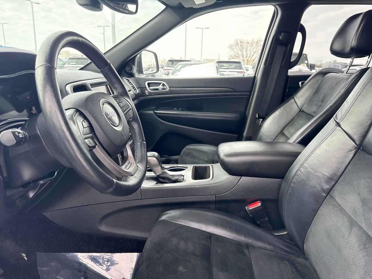 Used 2018 Jeep Grand Cherokee Altitude image 12