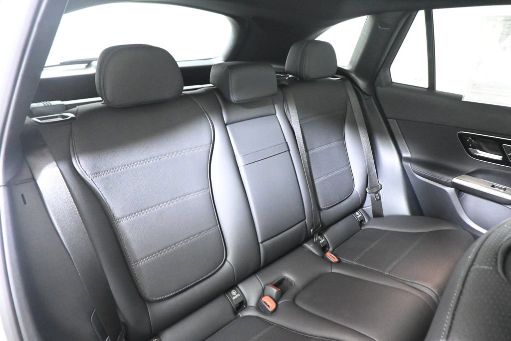 Certified 2026 Mercedes-Benz GLC 300 4MATIC image 34