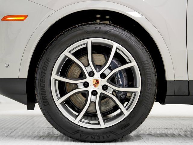 New 2026 Porsche Cayenne image 28