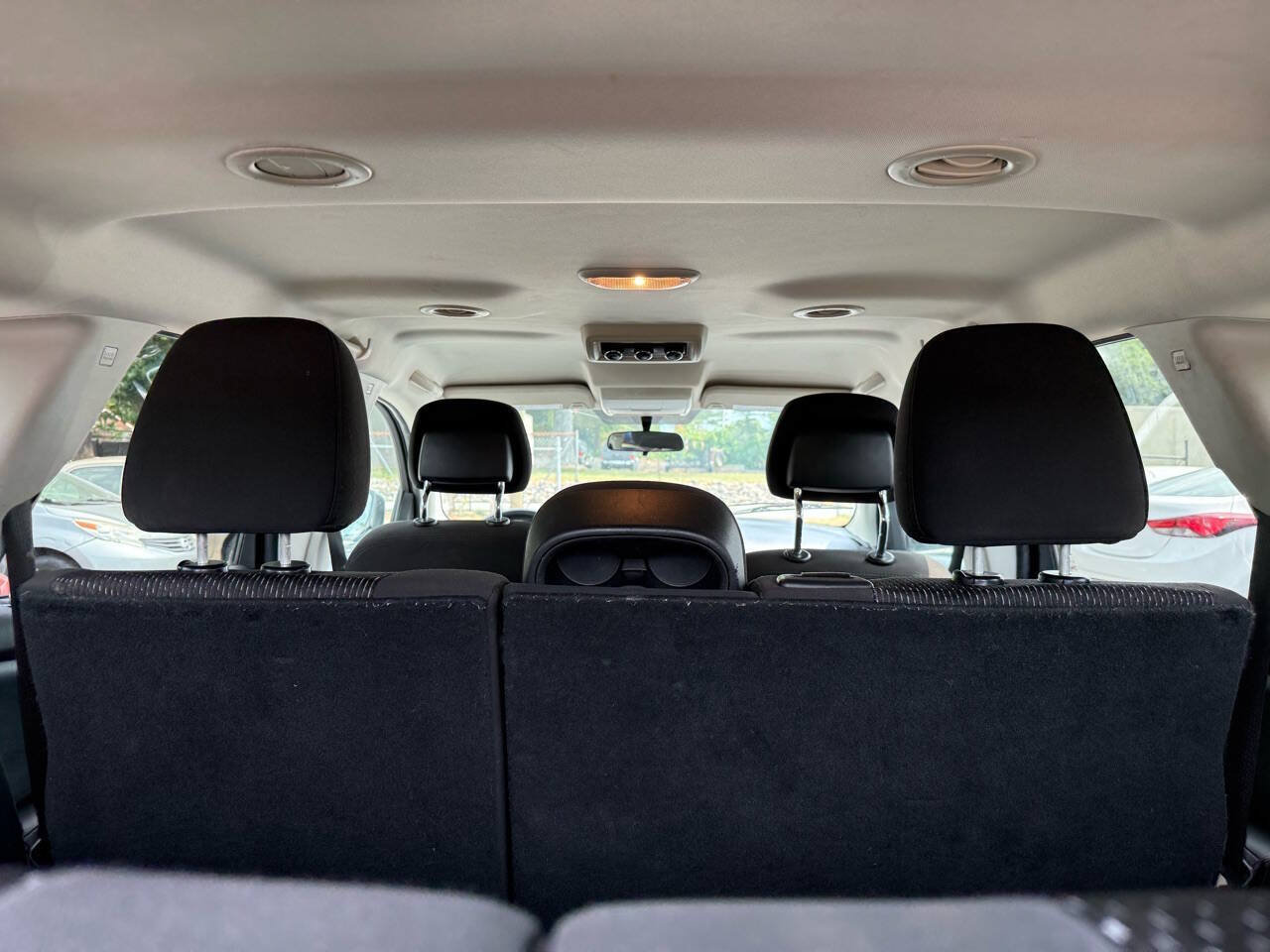 Used 2017 Dodge Journey SE w/ Flexible Seating Group FWD image 12