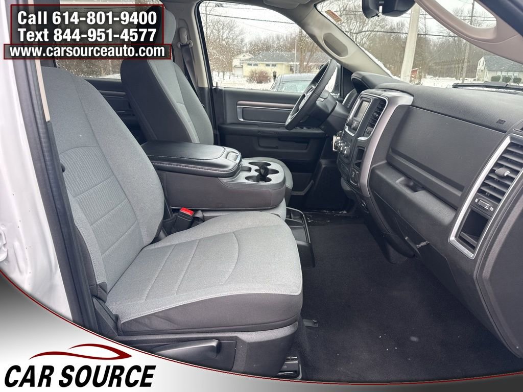 Used 2023 RAM 1500 Classic SLT AWD/4WD image 28