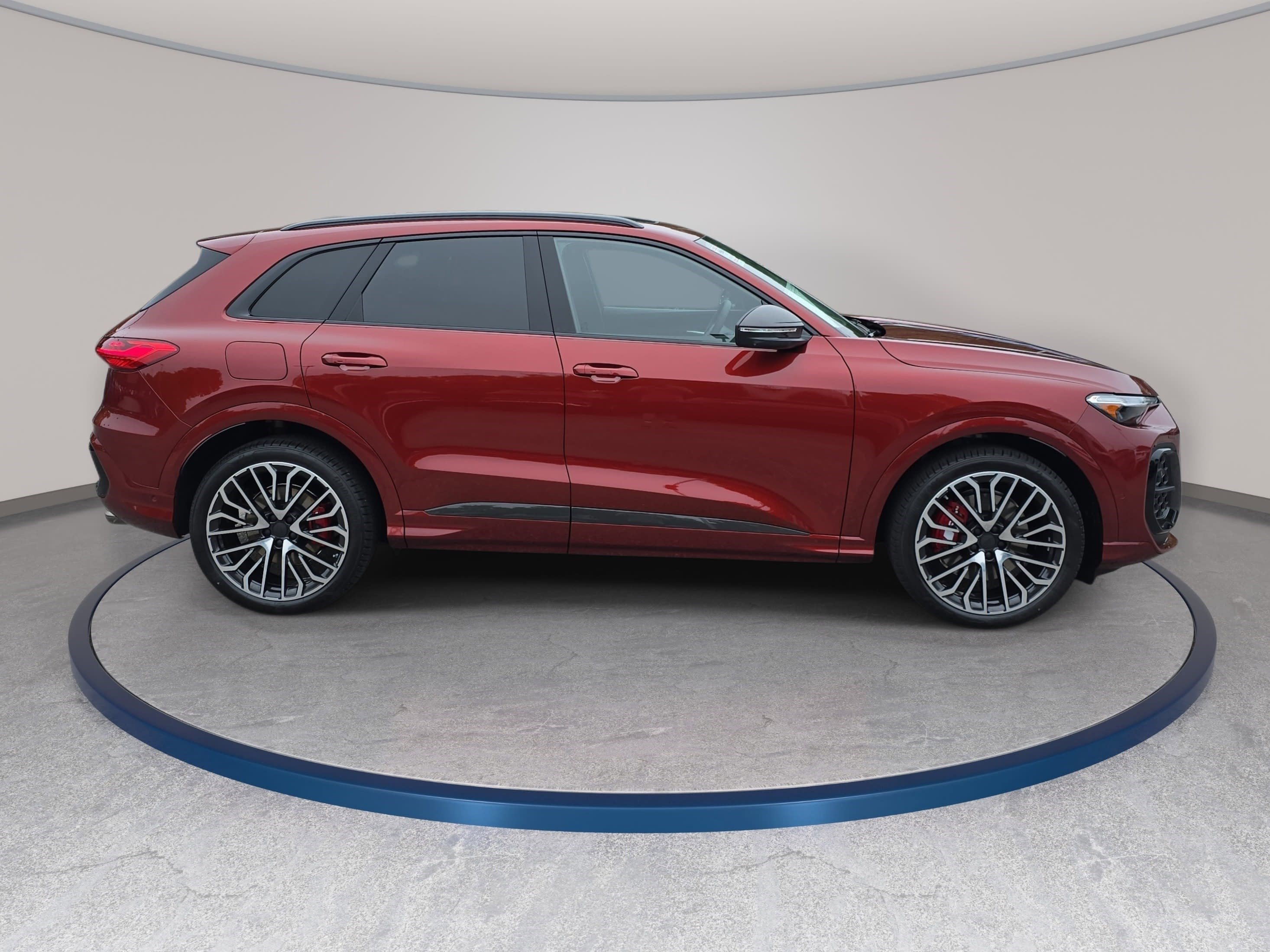New 2026 Audi SQ5 Prestige AWD/4WD image 4
