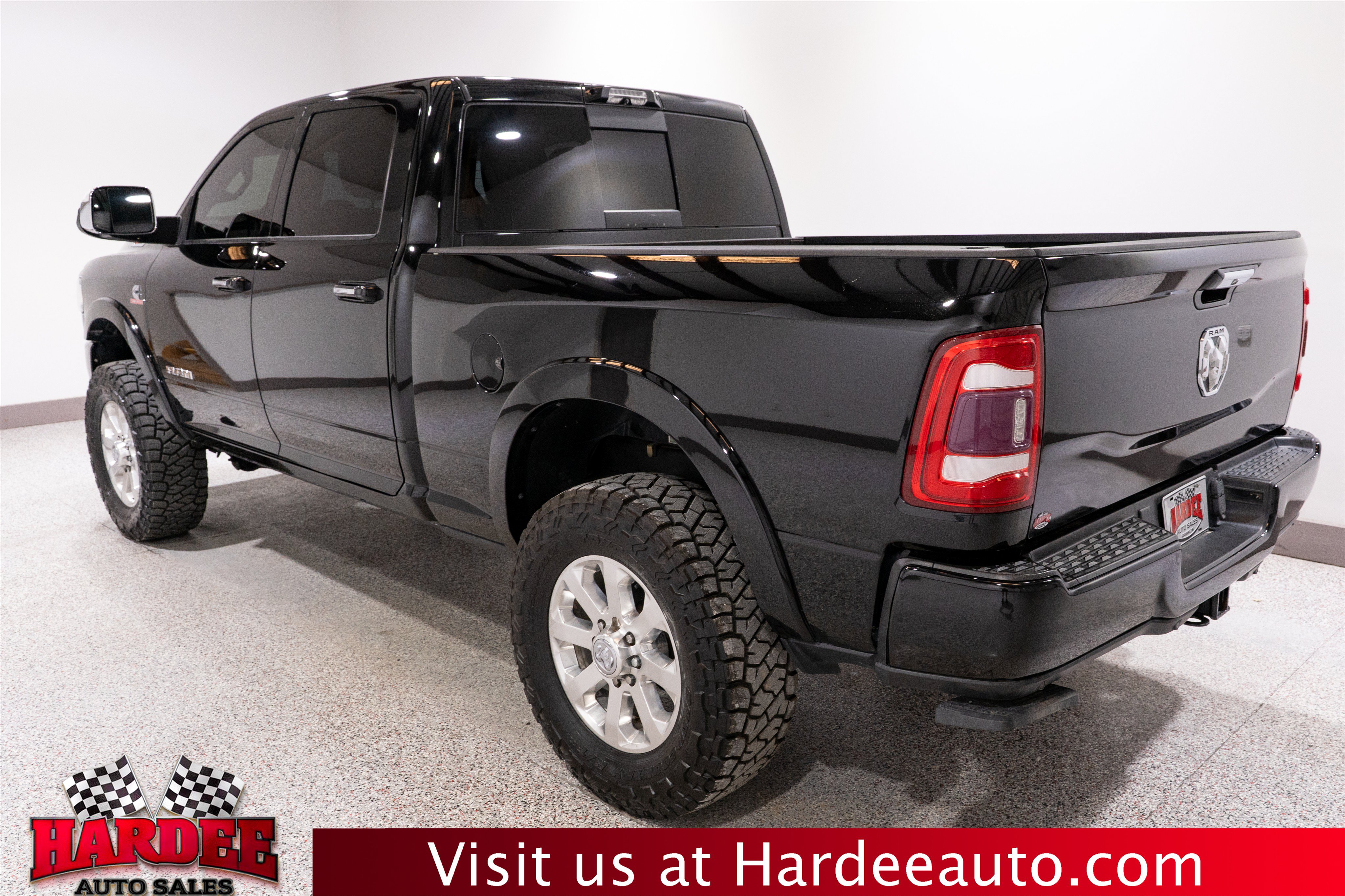 Used 2022 RAM 2500 Laramie AWD/4WD image 3