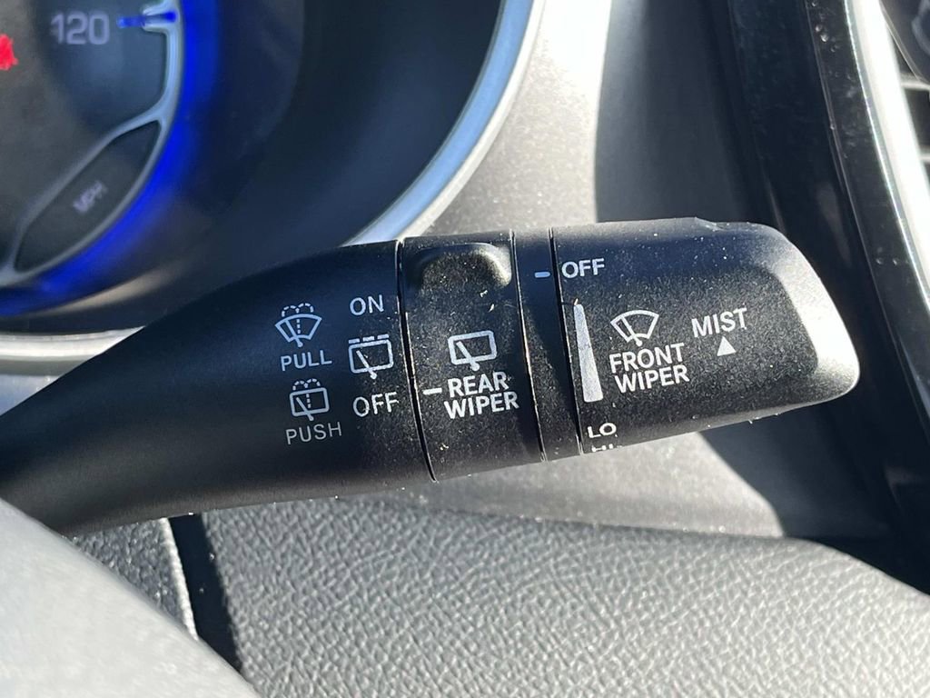 Used 2024 Chrysler Pacifica Touring-L image 41