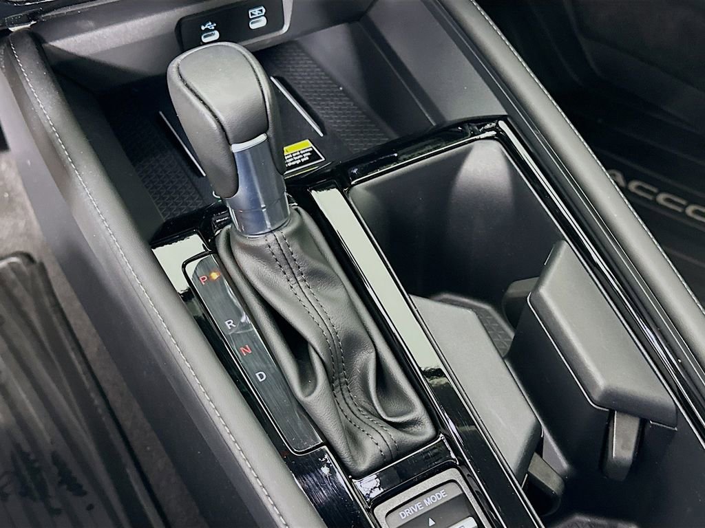 Used 2024 Honda Accord Touring image 21