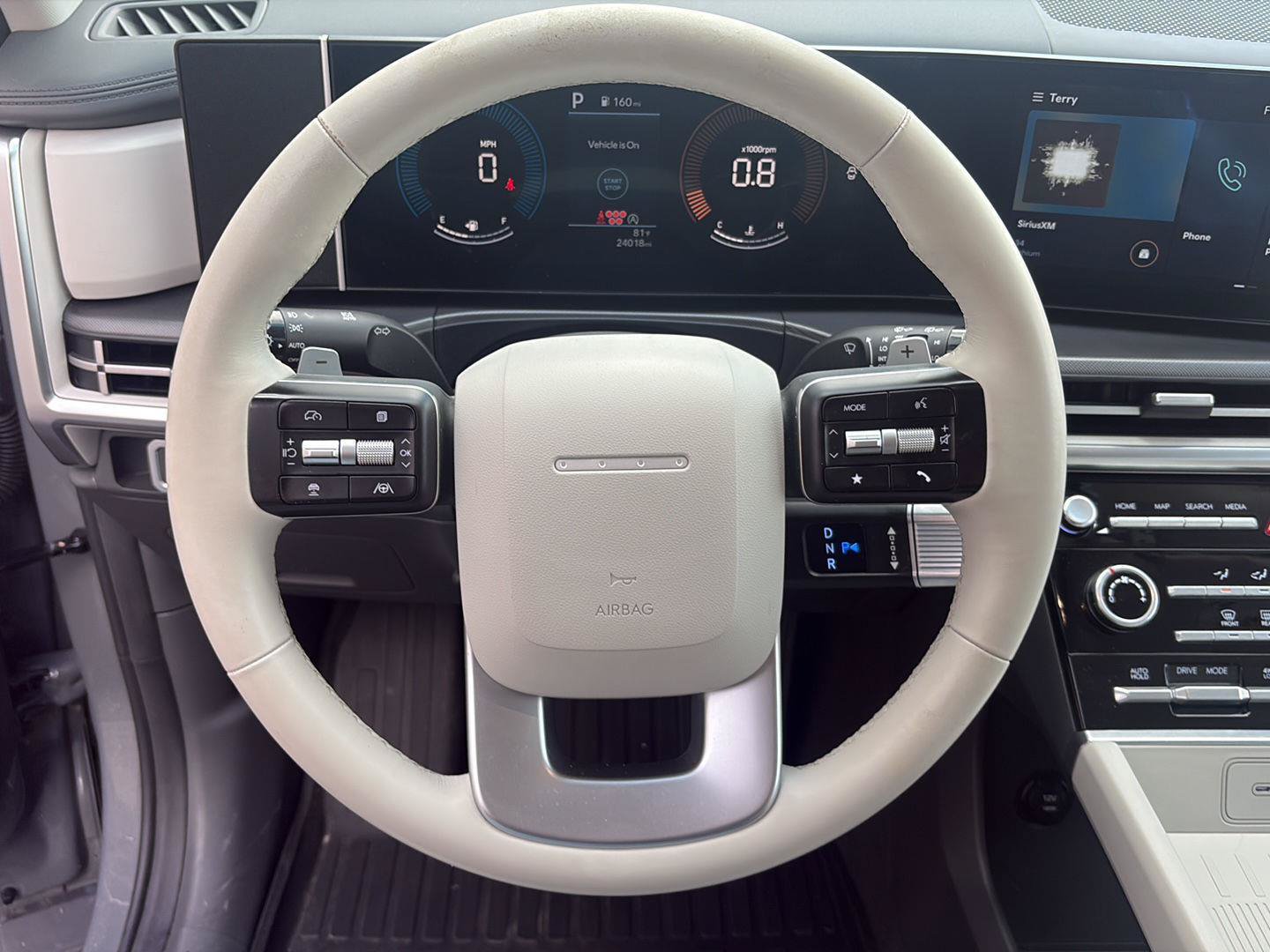 Used 2025 Hyundai Santa Fe SE AWD/4WD image 8