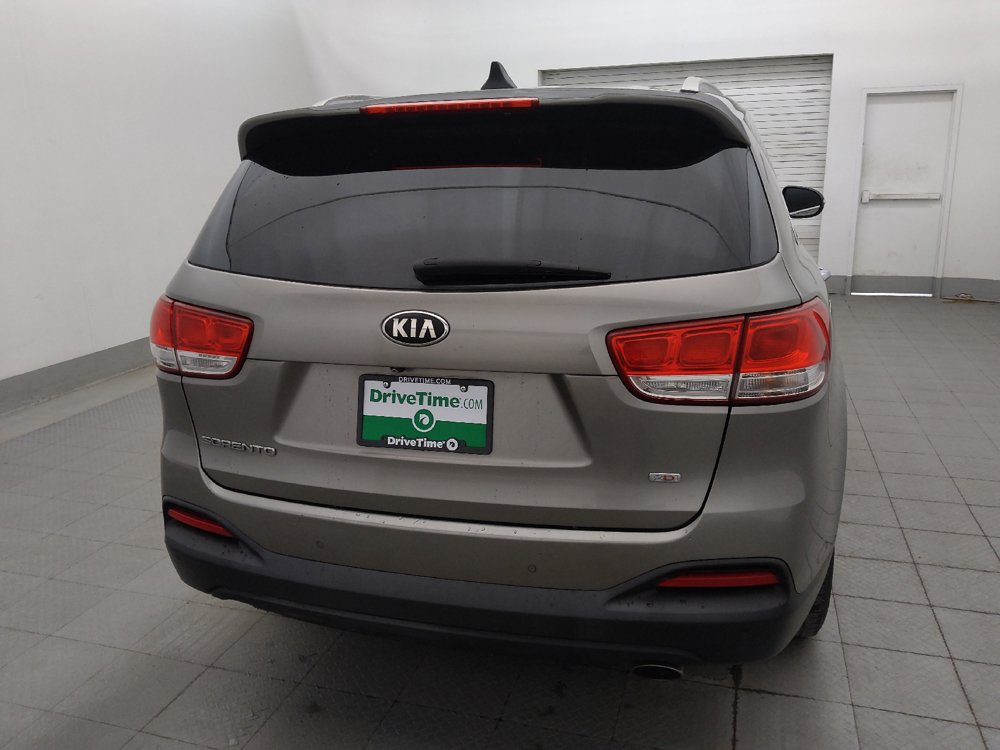 Used 2018 Kia Sorento FWD image 7