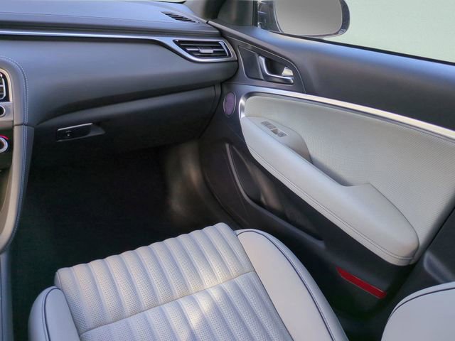 Certified 2025 Genesis G70 2.5T w/ Sport Prestige Package RWD image 17