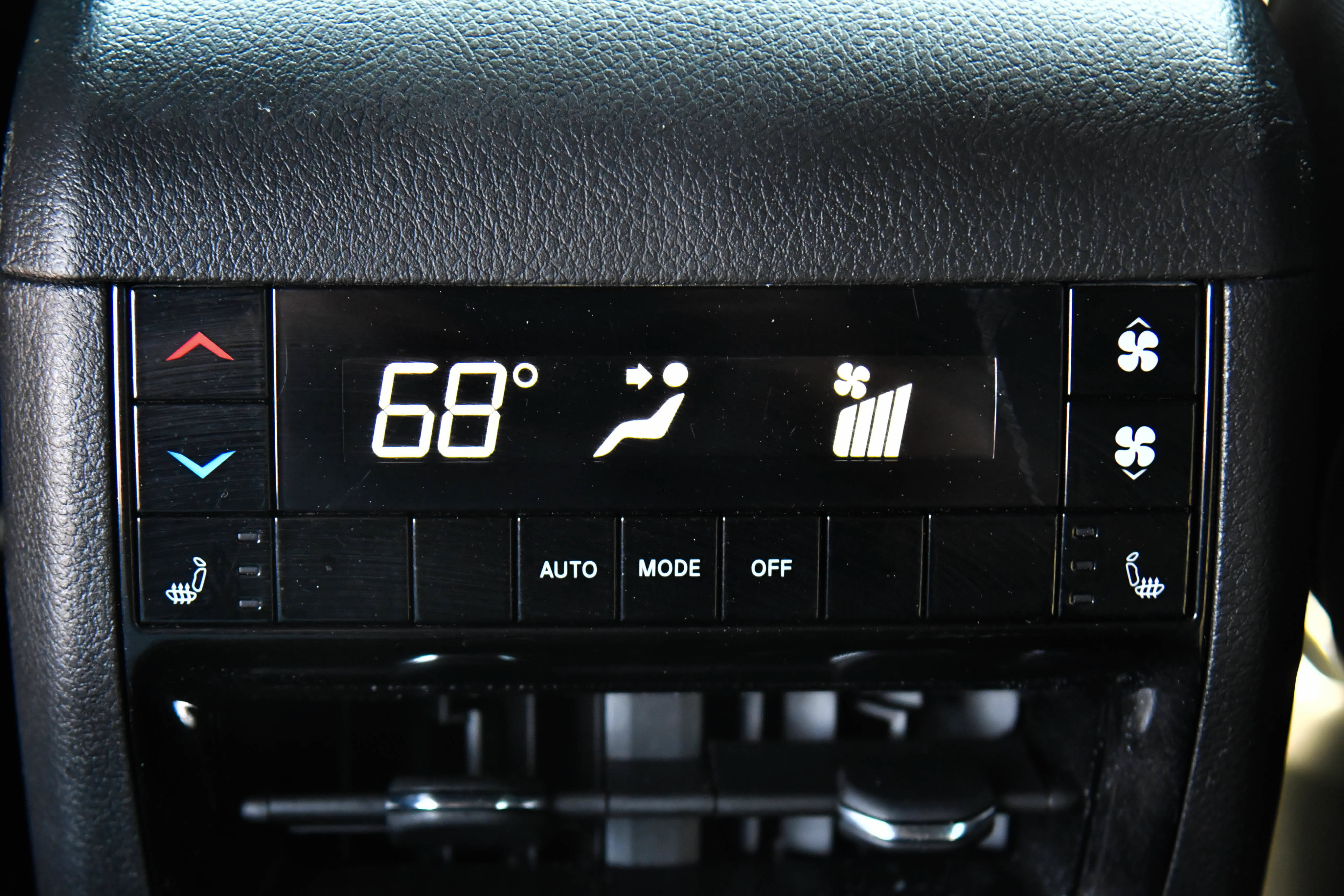 Used 2024 Jeep Grand Cherokee L Limited w/ Luxury Tech Group II AWD/4WD image 50