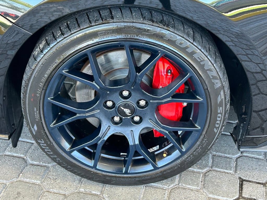 Used 2019 Ford Mustang Premium w/ Ecoboost Performance Package RWD image 17