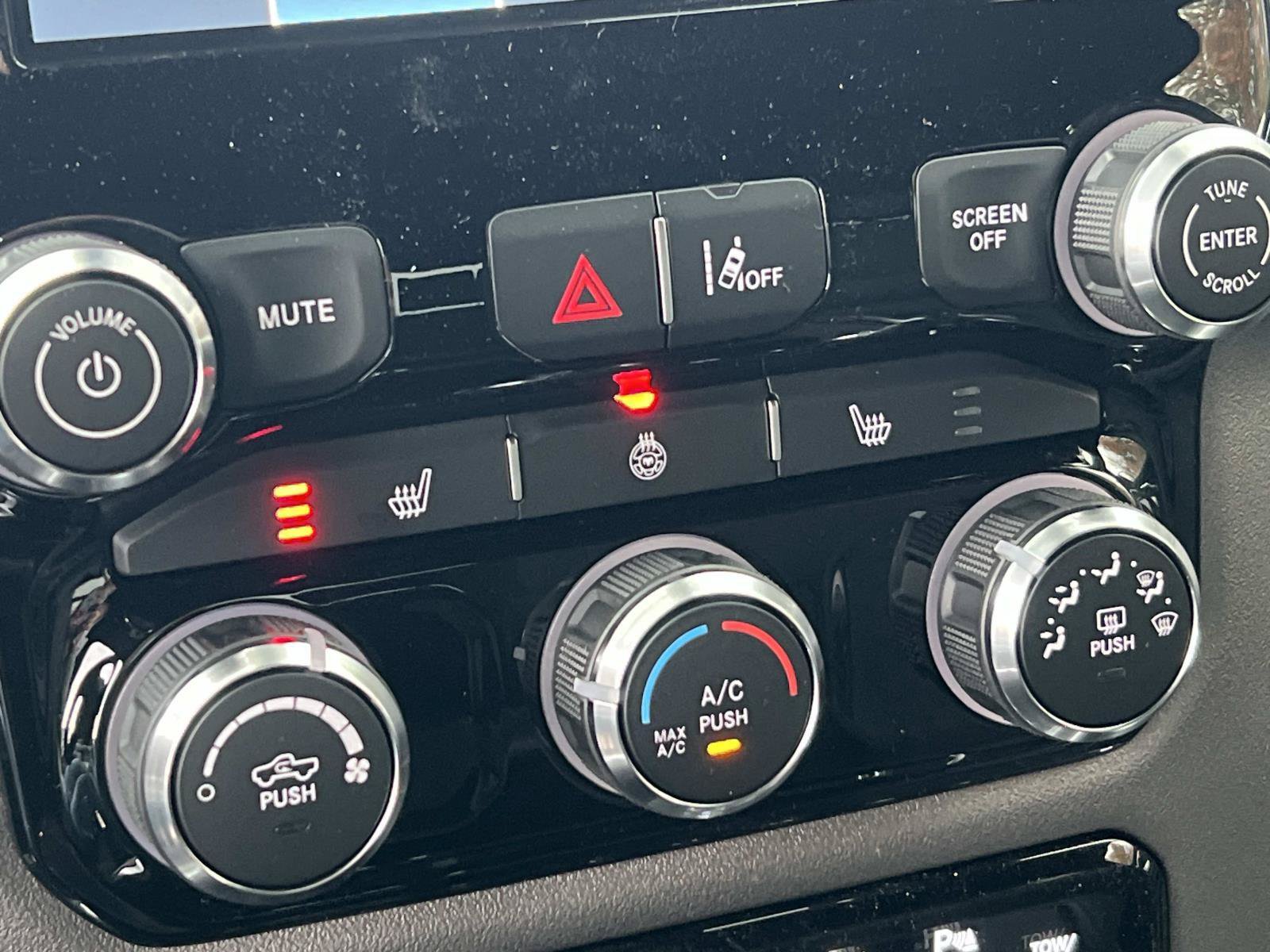 New 2026 RAM 1500 Big Horn AWD/4WD image 34