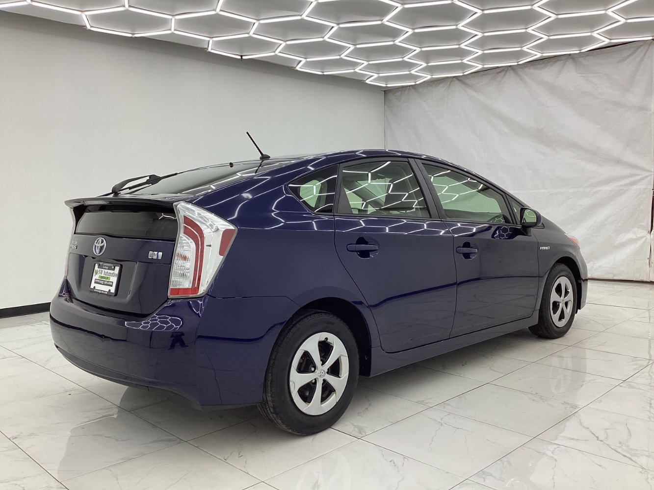Used 2015 Toyota Prius Two image 11