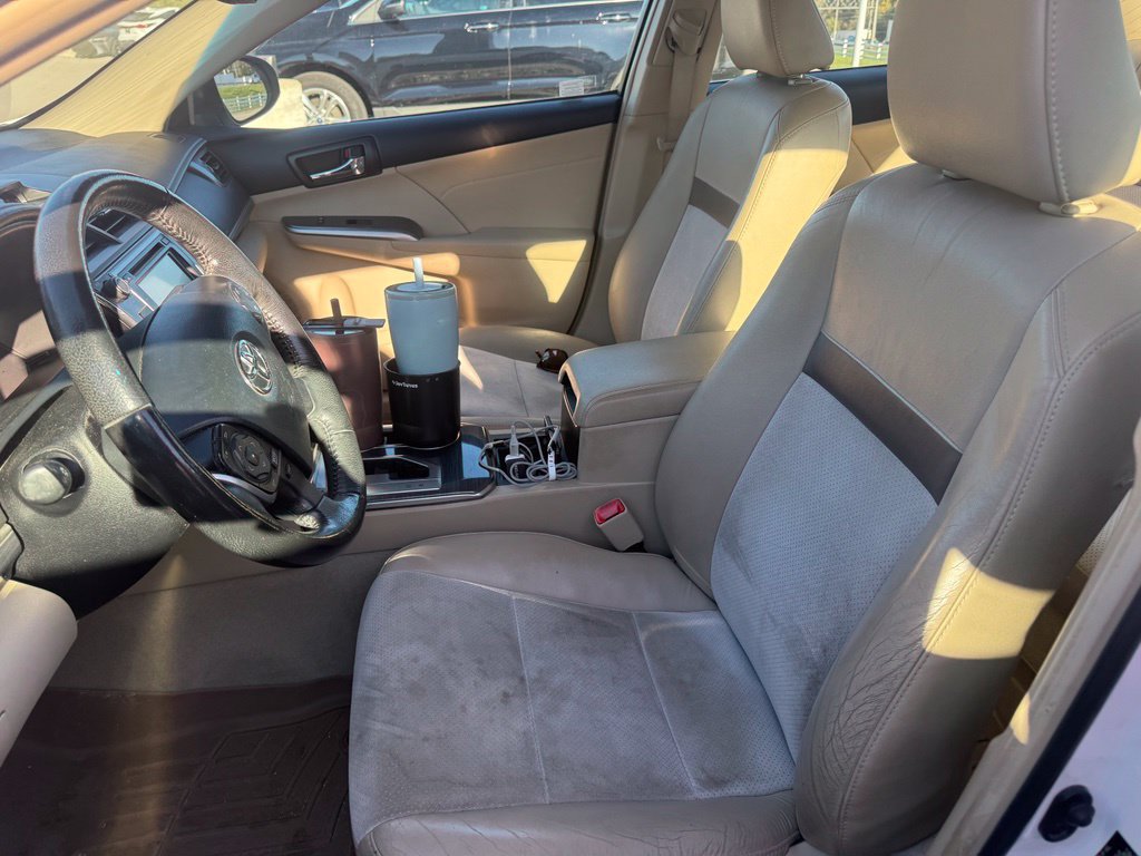Used 2013 Toyota Camry XLE w/ Leather Pkg FWD image 27