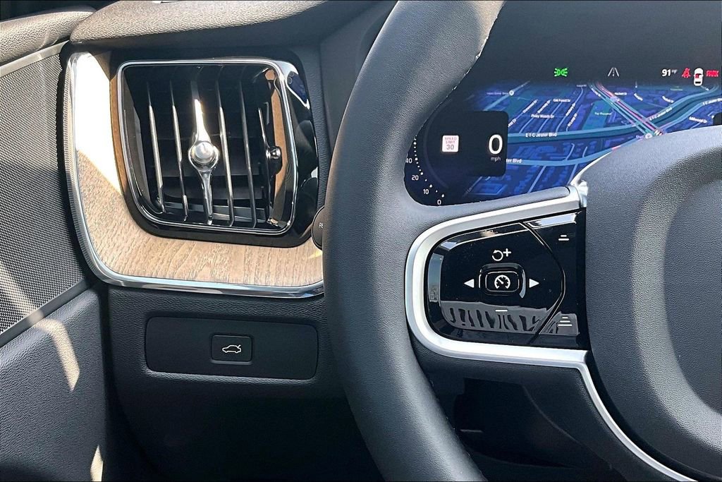 New 2026 Volvo XC60 B5 Plus w/ Protection Package Premier AWD/4WD image 24