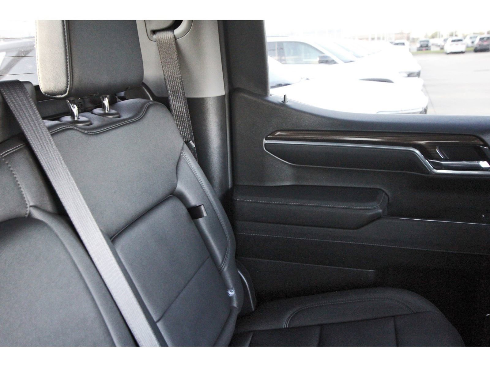 Used 2024 Chevrolet Silverado 1500 LT Trail Boss w/ Convenience Package II image 15