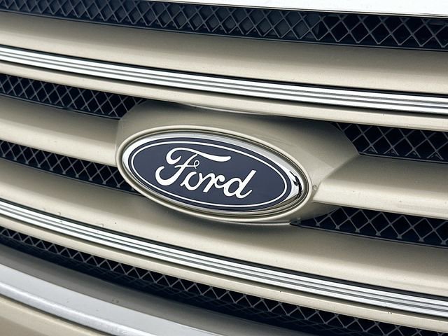 Used 2018 Ford Taurus Limited image 24