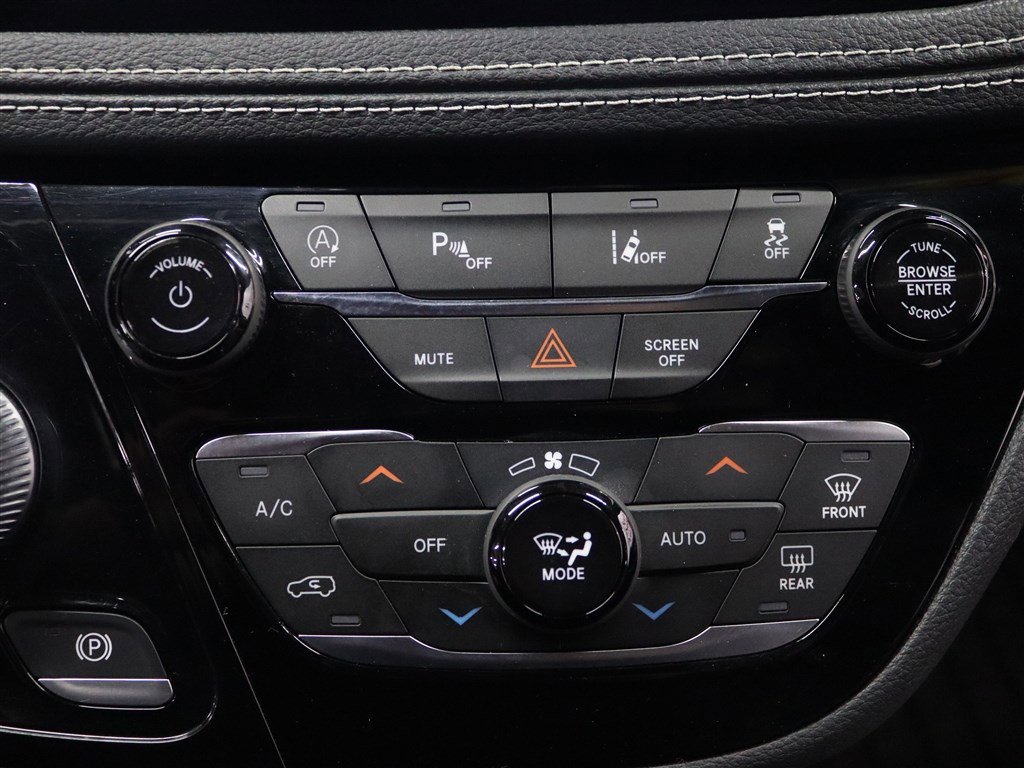Used 2022 Chrysler Pacifica Touring-L w/ S Appearance Package image 27