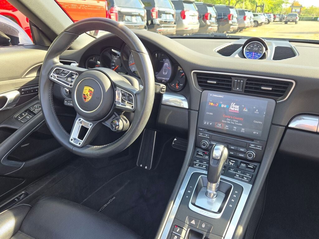Used 2019 Porsche 911 Carrera S image 10