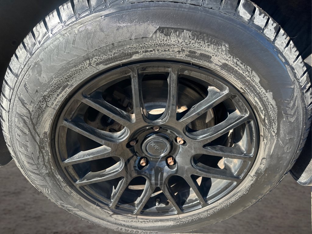 Used 2017 Chrysler Pacifica Touring-L Plus w/ Advanced Safetytec Group FWD image 16