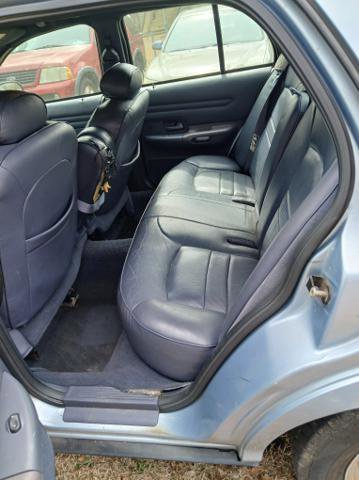 Used 2001 Ford Crown Victoria LX image 6